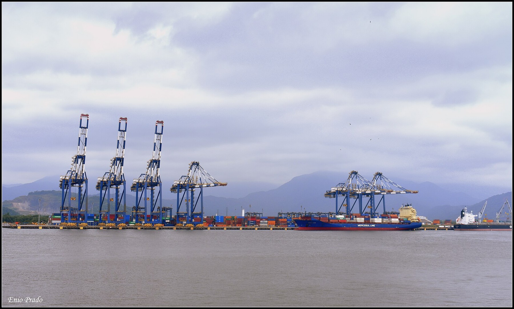 Contêineres no Porto de Santos