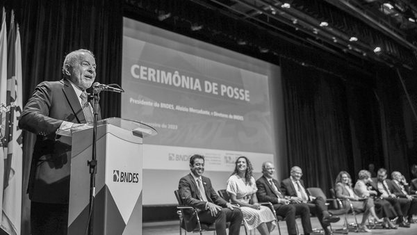 Capa do artigo BNDES eleva teto de financiamento a motoristas de app para R$ 200 mil