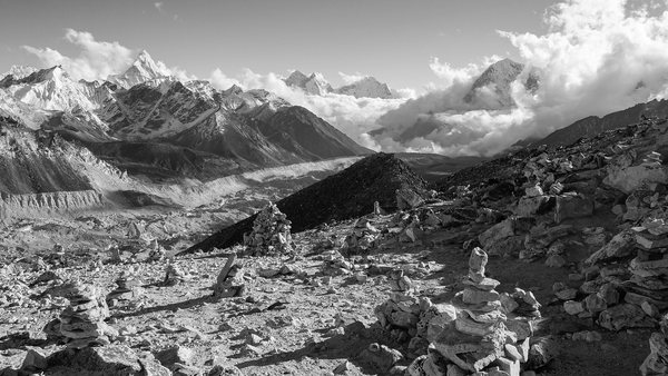 Capa do artigo Equipes resgatam sobreviventes no Nepal dez dias após deslizamento