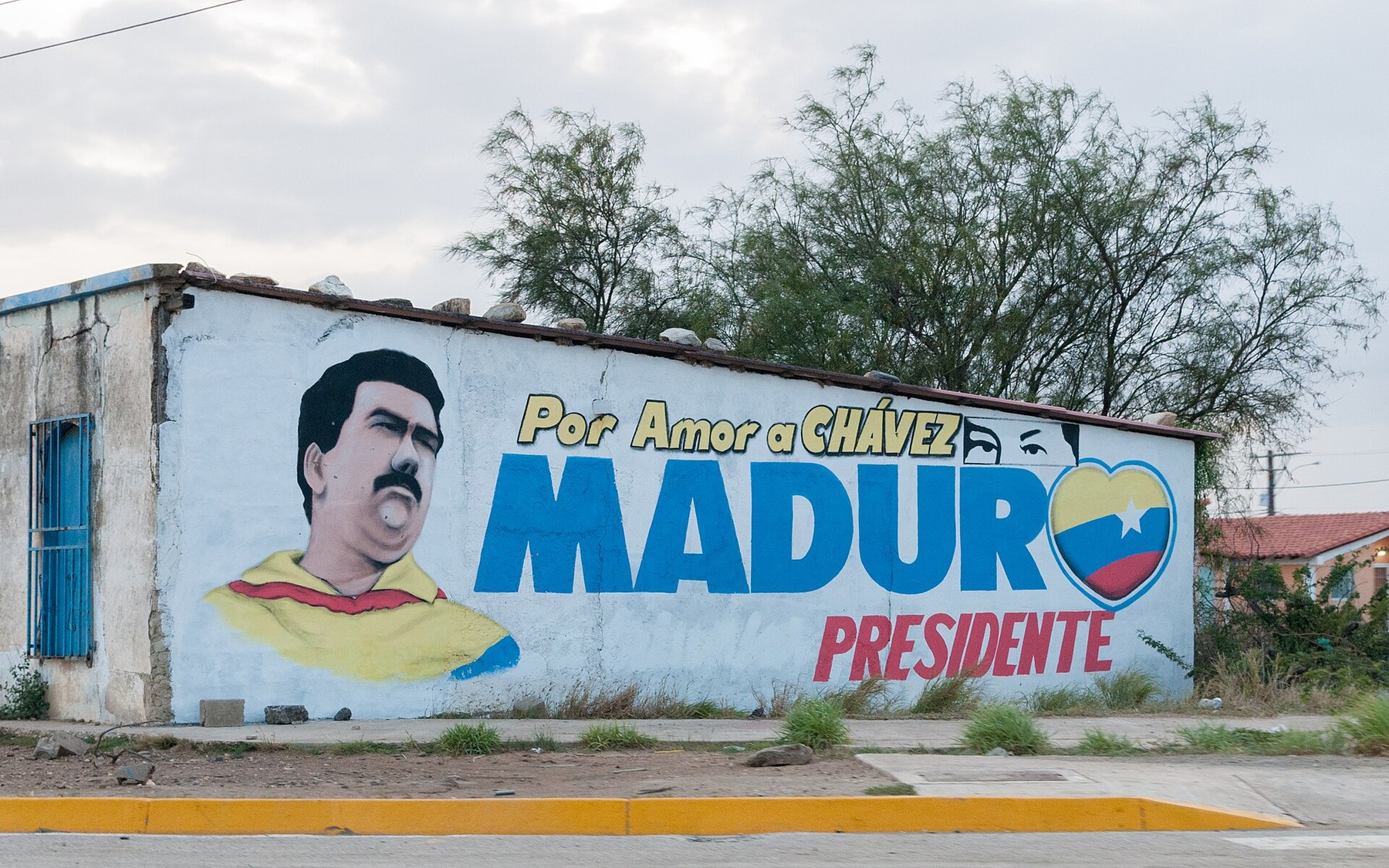 Capa do artigo Maduro pede à Justiça dos EUA que anule processo alegando imunidade