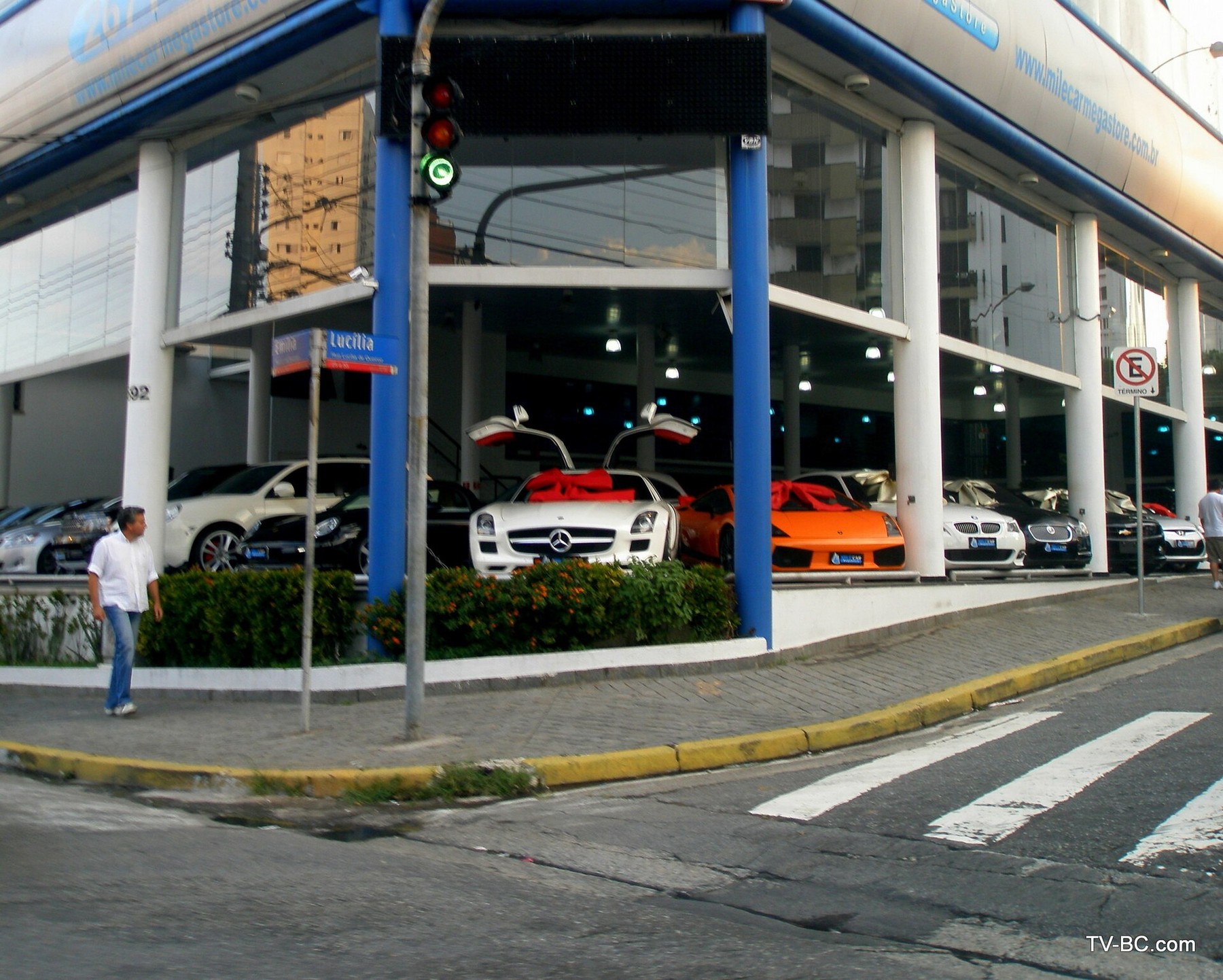 Capa do artigo Os Carros que Mais Desvalorizam em 2026, por Adriano Jose Reis Martins