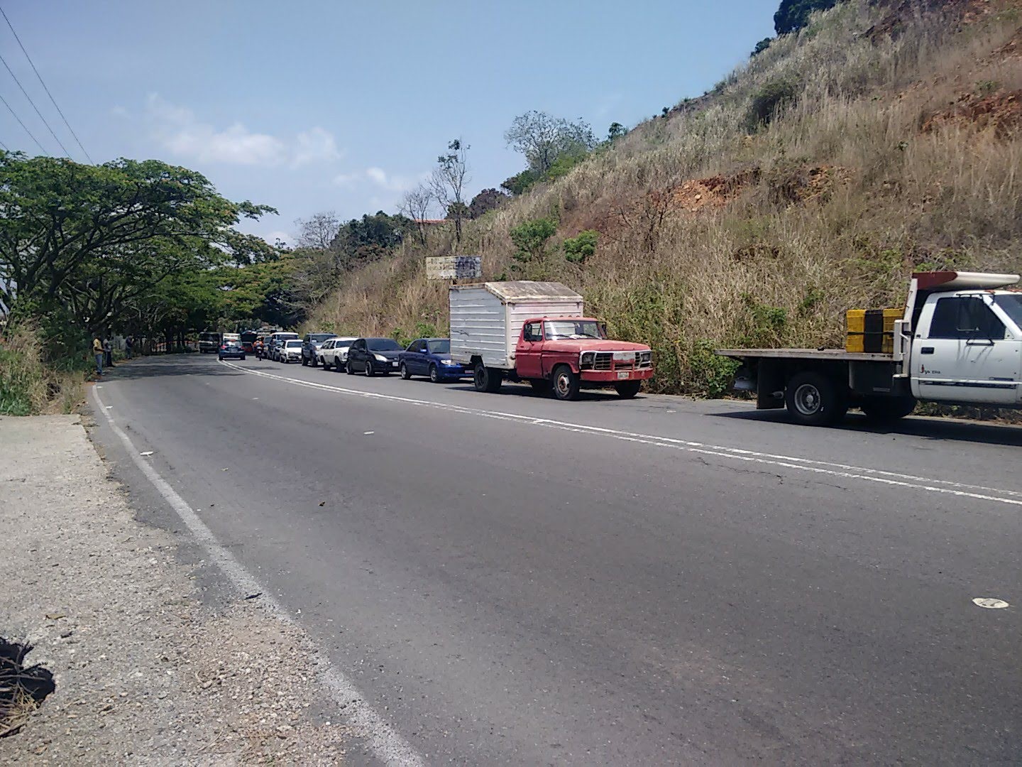 Capa do artigo Americanos enfrentam gasolina recorde no feriado do Dia do Trabalho