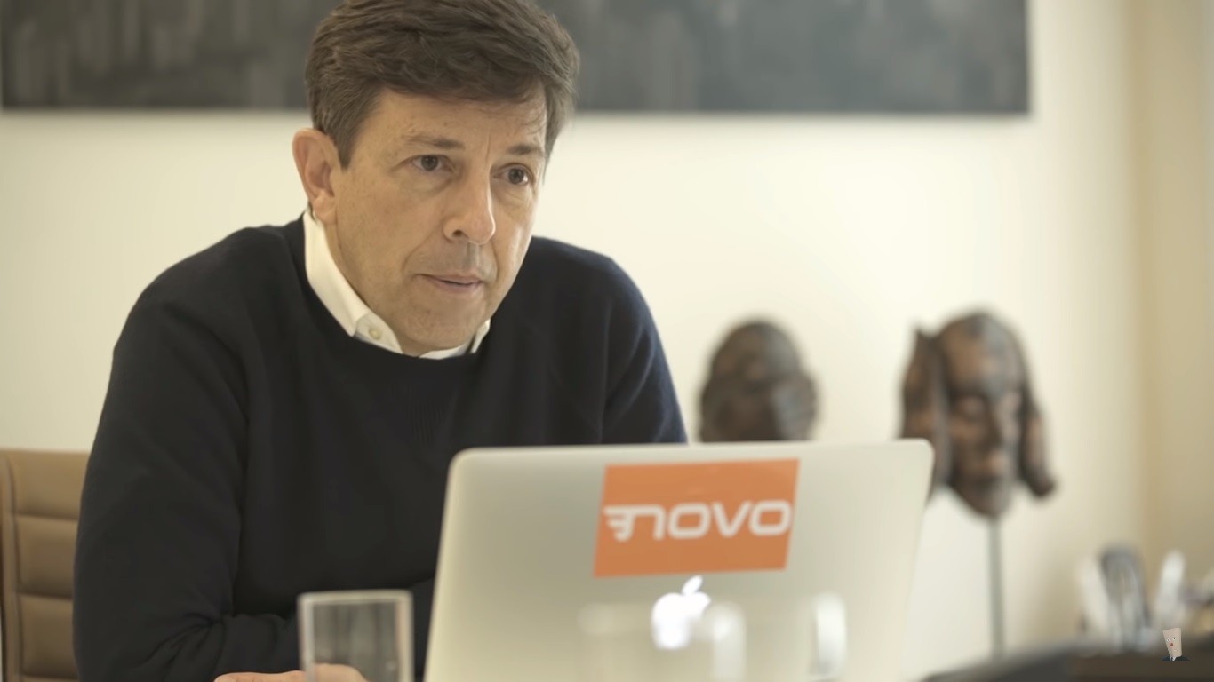 Capa do artigo João Amoêdo vê Augusto Cury em alta, critica o "corporativismo" do Supremo no caso Moraes