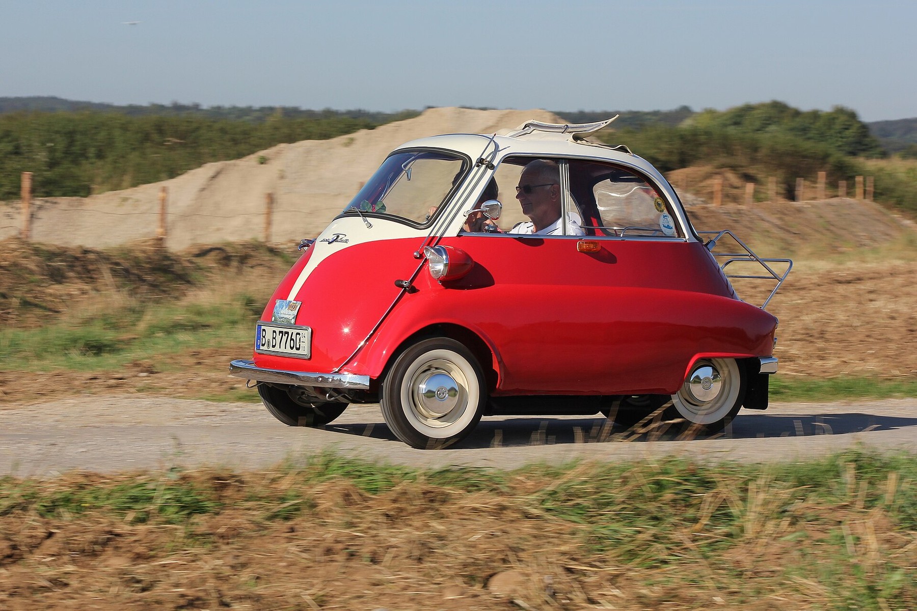 Capa do artigo Romi-Isetta, o primeiro carro brasileiro, faz 70 anos com festa em Santa Bárbara d'Oeste
