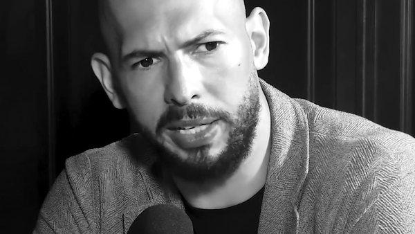 Capa do artigo Andrew Tate vira réu na Romênia por tráfico de menores, abuso sexual