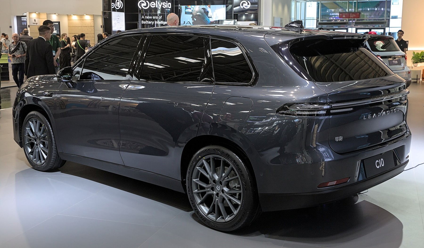 Capa do artigo Stellantis testa em Minas picape híbrida inédita derivada do SUV Leapmotor C10